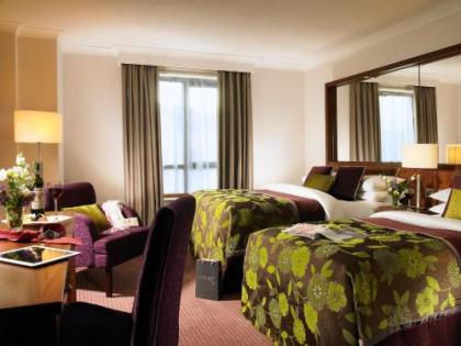 Camden Court Hotel - image 13