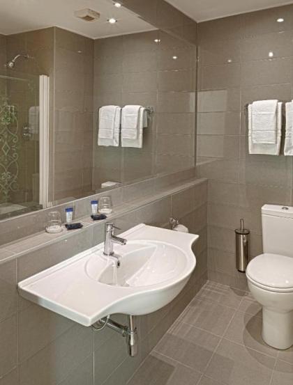 The Address Connolly (formerly The North Star Hotel) - image 3