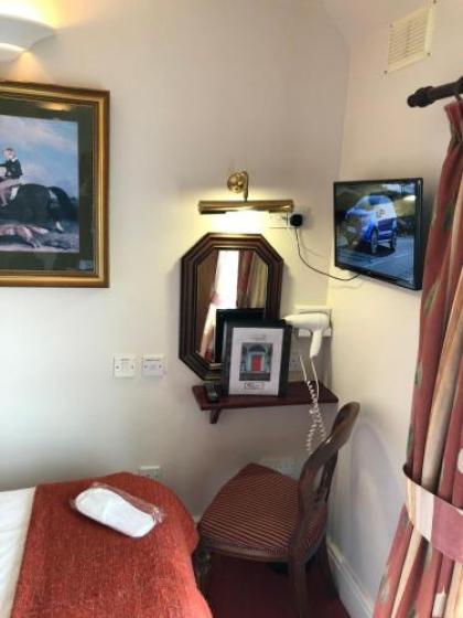 Leeson Bridge Guesthouse - image 18
