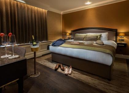 Cassidys Hotel - image 19