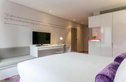The Morrison Dublin Curio Collection by Hilton - image 16