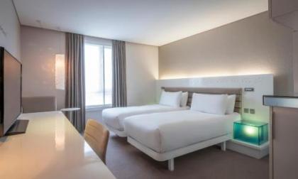 The Morrison Dublin Curio Collection by Hilton - image 17