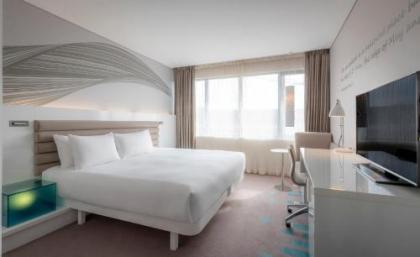 The Morrison Dublin Curio Collection by Hilton - image 19