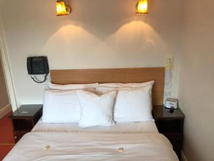 The Leeson Lodge - image 17