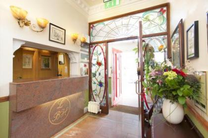 The Leeson Lodge - image 20