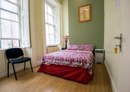 The Apache Hostel - image 6