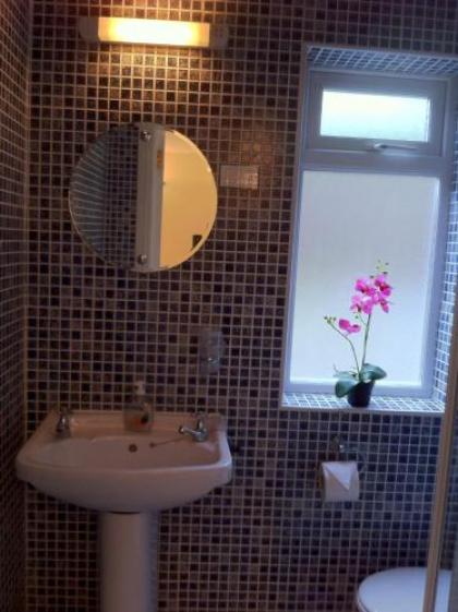 Ashling House Serviced Accommodation - image 16