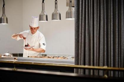 Citywest Hotel - image 10