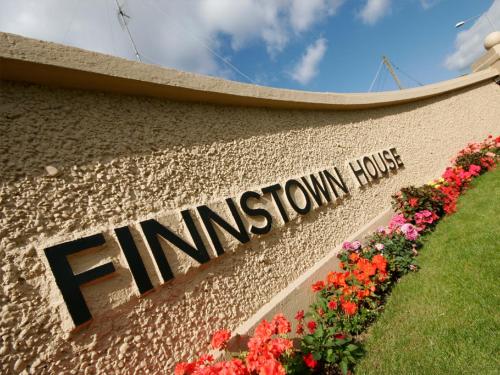 Finnstown Castle Hotel - image 2