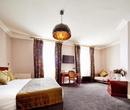 Arlington Hotel O'Connell Bridge - image 11