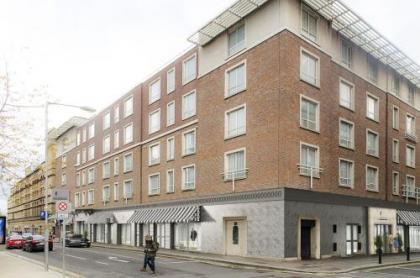 Arthaus Hotel - image 2