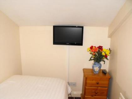 Hazelbrook Lodge - image 12
