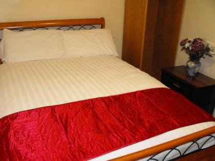 Hazelbrook Lodge - image 4