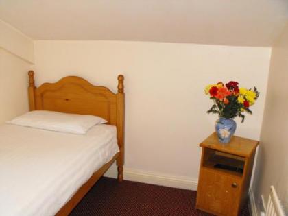 Hazelbrook Lodge - image 5