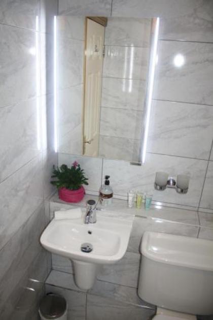 Almanii B & B - image 14