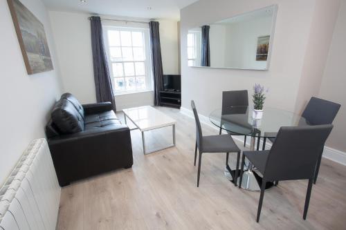 Temple Bar Essex Apartments - main image