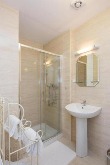 Glencourt Apartments - image 13