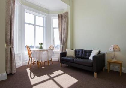 Glencourt Apartments - image 2
