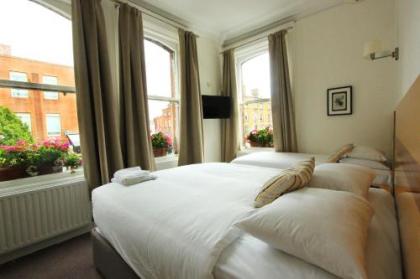 Eccles Townhouse - image 10