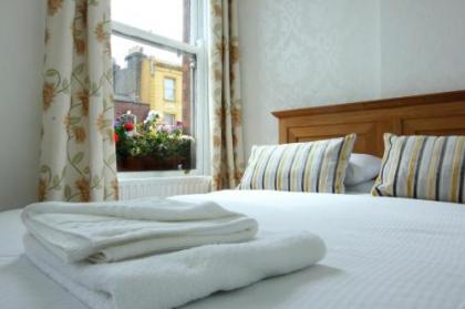 Eccles Townhouse - image 13