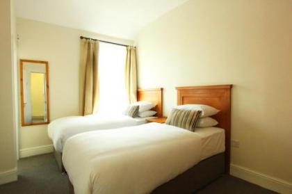 Eccles Townhouse - image 7