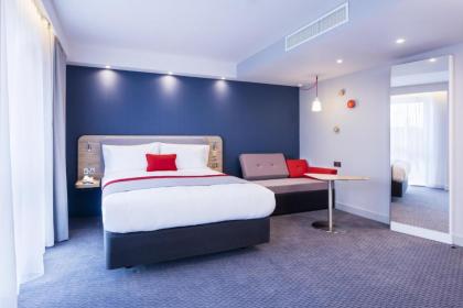 Holiday Inn Express Dublin City Centre - image 5