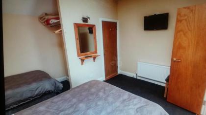 Parkway Guesthouse - image 13