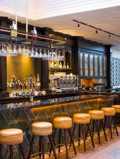 Iveagh Garden Hotel - image 2