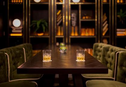 Iveagh Garden Hotel - image 20
