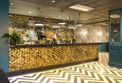 Iveagh Garden Hotel - image 6