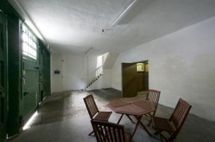 Merrion Mews - image 13