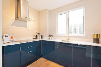 Temple Bar Crown Square Apartments - image 12