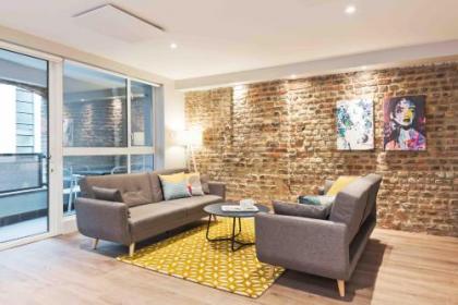Temple Bar Crown Square Apartments - image 2