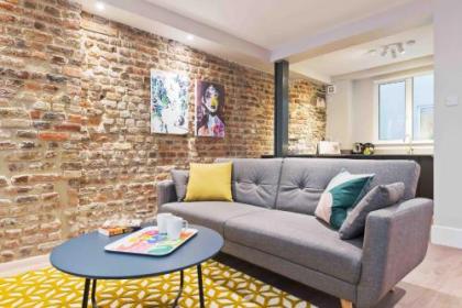 Temple Bar Crown Square Apartments - image 3