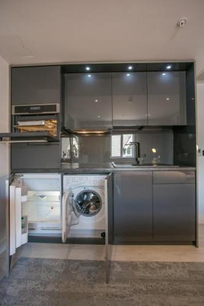 Grafton Street Studios by City Break Apartments - image 13