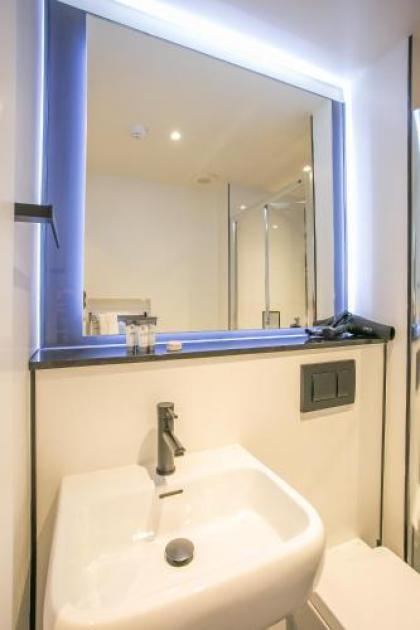 Grafton Street Studios by City Break Apartments - image 16