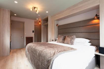 Clarendon Suites - image 5