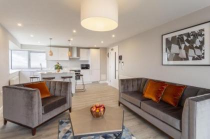Metro Apartments Dublin Airport - image 5