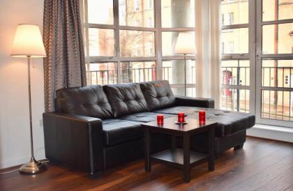 2 Bedroom Apartment near historical Christchurch - image 1