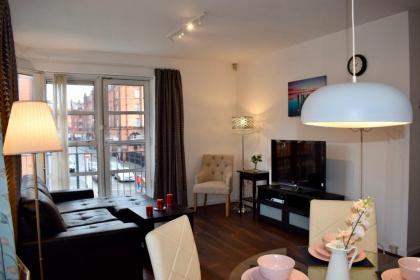 2 Bedroom Apartment near historical Christchurch - image 20