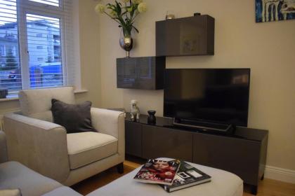 2 Bed Home near the RDS Arena - image 1