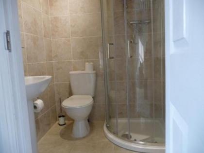Donnybrook Townhouse - image 17
