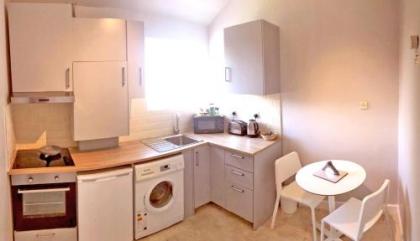Donnybrook Townhouse - image 18