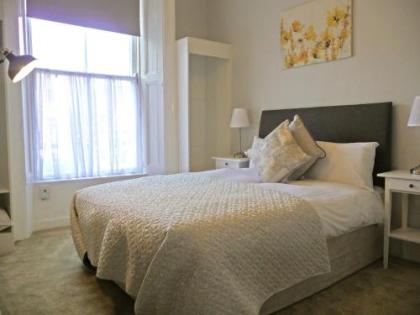Donnybrook Townhouse - image 5