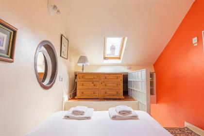 2 Bedroom City Cottage In Pheonix Park - image 9