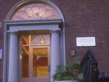 Pembroke Townhouse - image 4