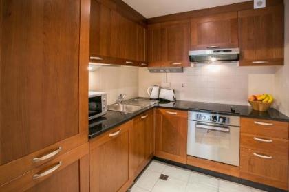 Grand Canal Square Apartments - image 2
