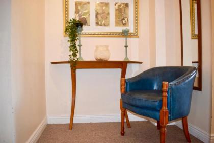2 Bedroom Apartment Beside Merrion Square - image 8