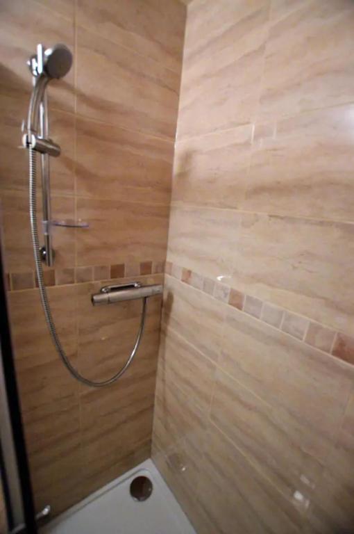 Great 2 Bedroom Apartment in Trendy Stoneybatter - image 6