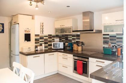 Rugby Lodge 3 Bedrooms Dublin - image 12
